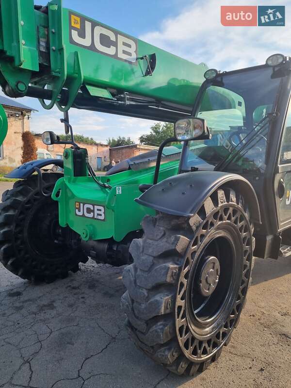 Телескопический погрузчик JCB 516-40 2015 в Ровно