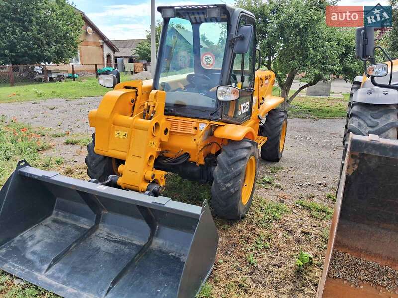 Телескопический погрузчик JCB 520 2000 в 