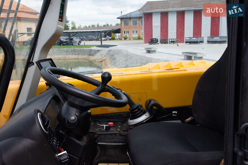 Підйомник телескопічний JCB 525-60 Hi-Viz 2018 в Житомирі