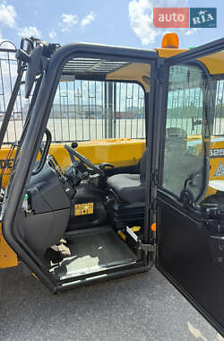 Телескопический погрузчик JCB 525-60 Hi-Viz 2018 в 
