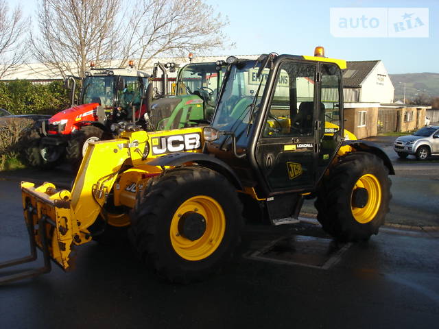 Телескопический погрузчик JCB 526 2012 в 