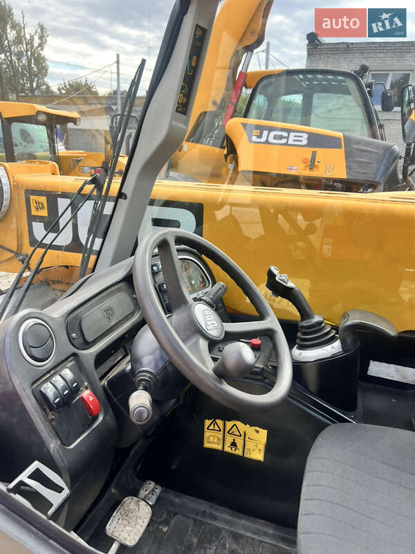 Телескопічні навантажувачі JCB 527-58 2012 в Львові