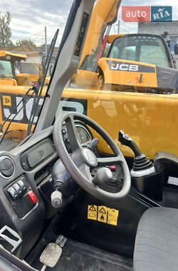 Телескопический погрузчик JCB 527-58 2012 в 