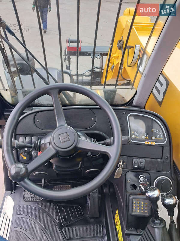 Телескопический погрузчик JCB 531-70 2016 в Черняхове
