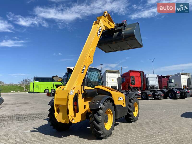Телескопічні навантажувачі JCB 531-70 2014 в Рівному