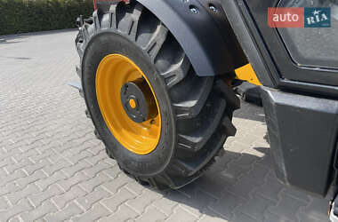 Телескопический погрузчик JCB 531-70 2011 в 