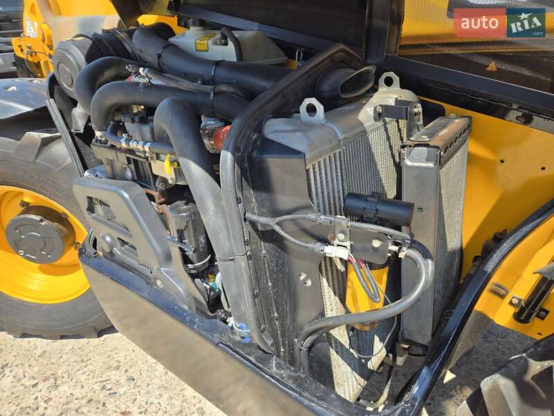 Телескопический погрузчик JCB 531-70 2012 в Болграде