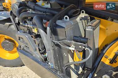 Телескопический погрузчик JCB 531-70 2012 в 