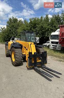 Телескопический погрузчик JCB 531-70 2013 в 