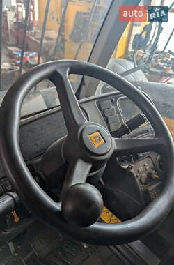 Телескопический погрузчик JCB 531-70 2015 в 