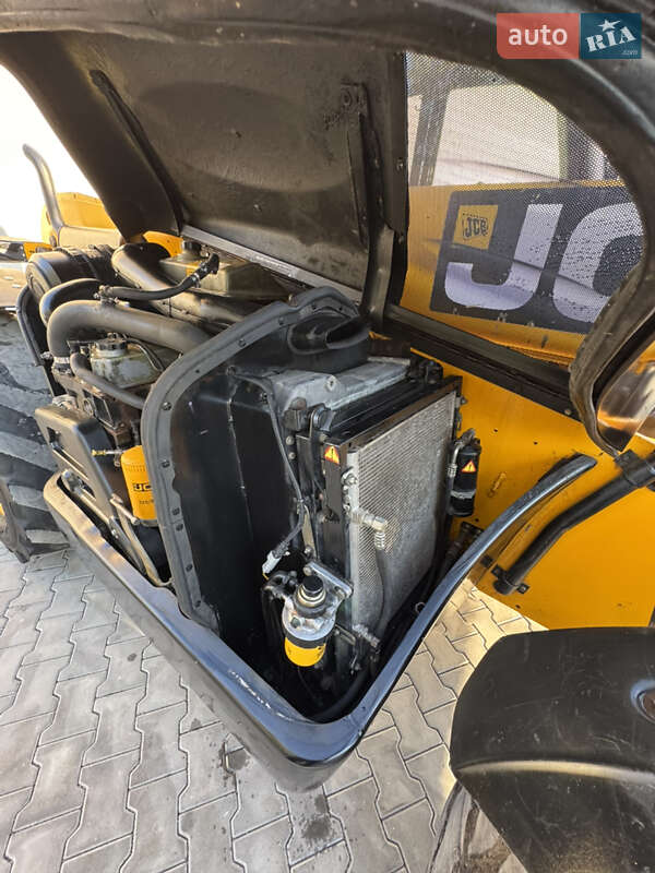 Телескопічні навантажувачі JCB 531-70 2012 в Кам'янець-Подільському