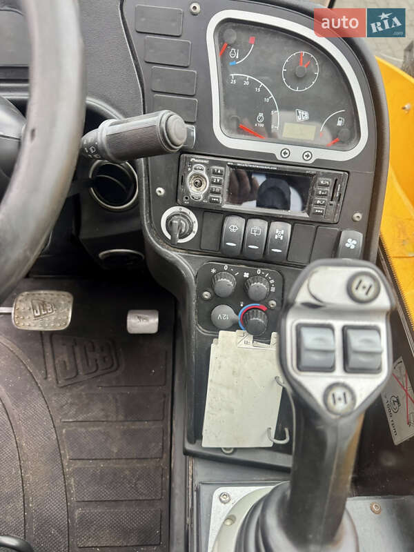 Телескопічні навантажувачі JCB 531-70 2015 в Радомишлі фото 12 Телескопічні навантажувачі JCB 531-70 2015 в Радомишлі