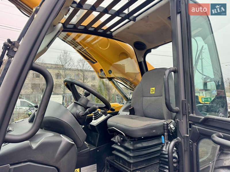 Телескопічні навантажувачі JCB 531-70 2015 в Радомишлі фото 13 Телескопічні навантажувачі JCB 531-70 2015 в Радомишлі