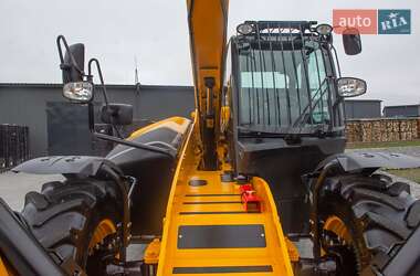 Телескопический погрузчик JCB 533-105 2022 в 