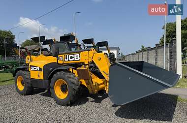 Телескопический погрузчик JCB 533-105 2011 в 