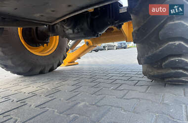 Телескопический погрузчик JCB 533-105 2007 в 