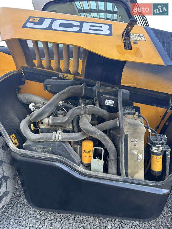 Телескопический погрузчик JCB 535-140 2015 в Городке