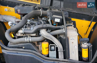 Телескопический погрузчик JCB 535-140 2014 в 