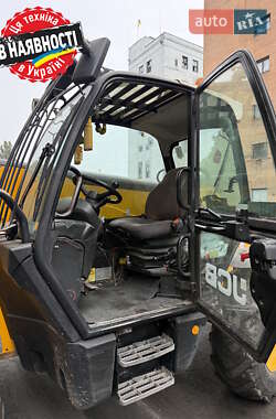 Телескопический погрузчик JCB 535-140 2014 в 