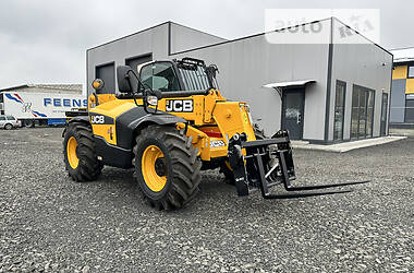 Телескопічні навантажувачі JCB 535-95 2015 в 