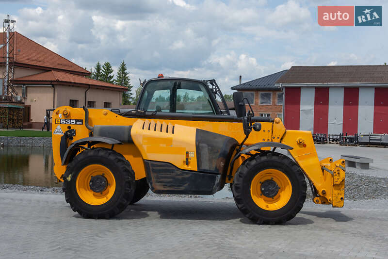 Підйомник телескопічний JCB 535-95 2015 в 