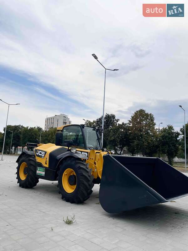 Подъемник телескопический JCB 536-60 2015 в 