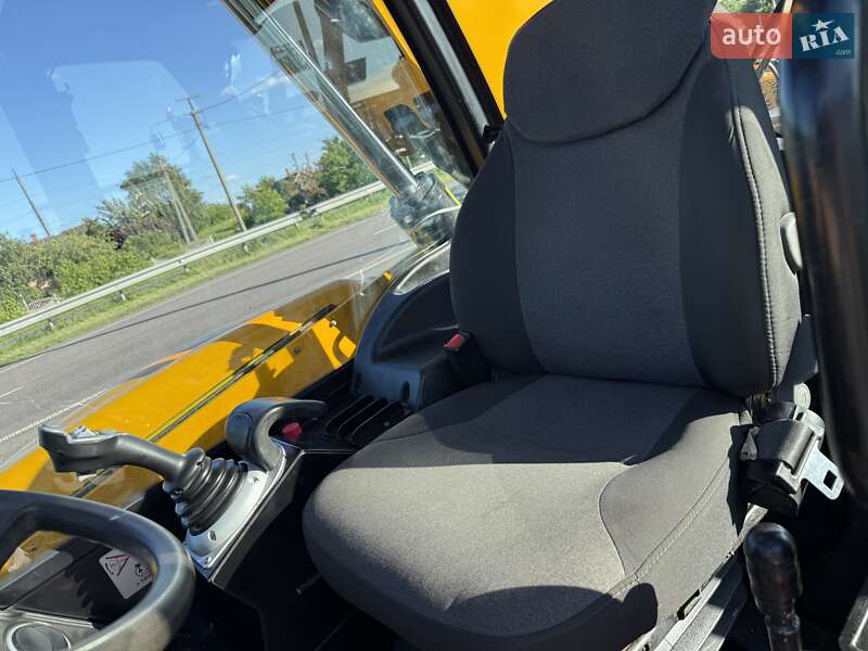 Телескопический погрузчик JCB 536-60 2012 в Луцке