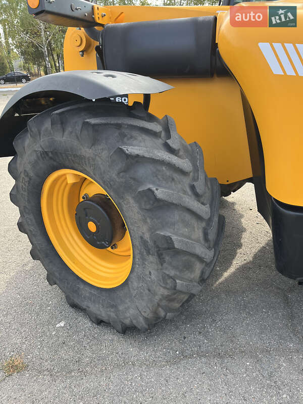 Телескопический погрузчик JCB 536-60 2012 в Черноморске