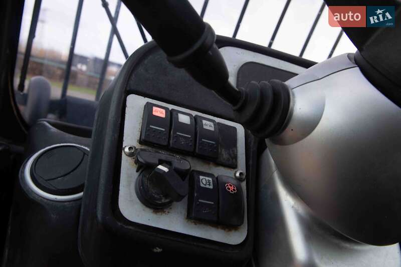 Подъемник телескопический JCB 536-60 2006 в Житомире