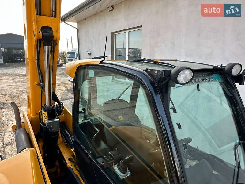 Телескопічні навантажувачі JCB 536/70 2012 в Луцьку