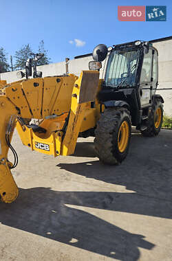 Телескопический погрузчик JCB 540 2022 в 