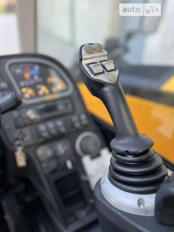 Телескопический погрузчик JCB 541-70 2015 в Луцке