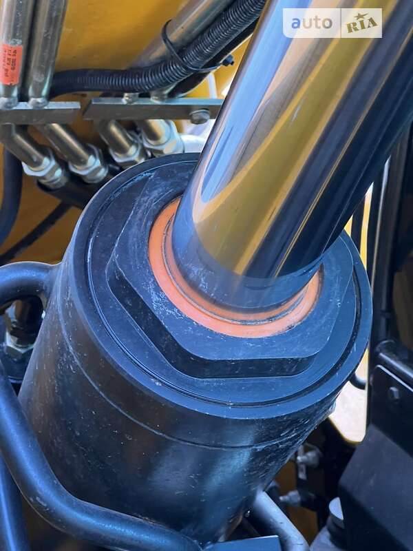 Телескопический погрузчик JCB 541-70 2015 в Луцке