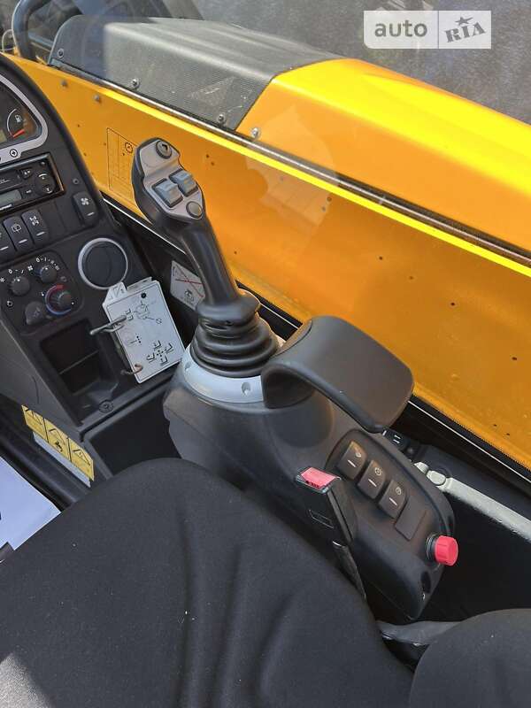 Телескопічні навантажувачі JCB 541-70 2012 в Луцьку