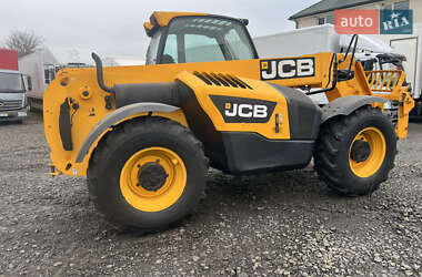 Телескопический погрузчик JCB 541-70 2013 в 