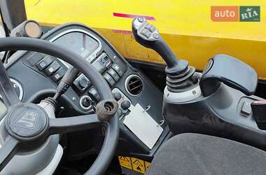 Телескопічні навантажувачі JCB 541-70 2010 в 