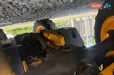 Телескопический погрузчик JCB 541-70 2011 в 