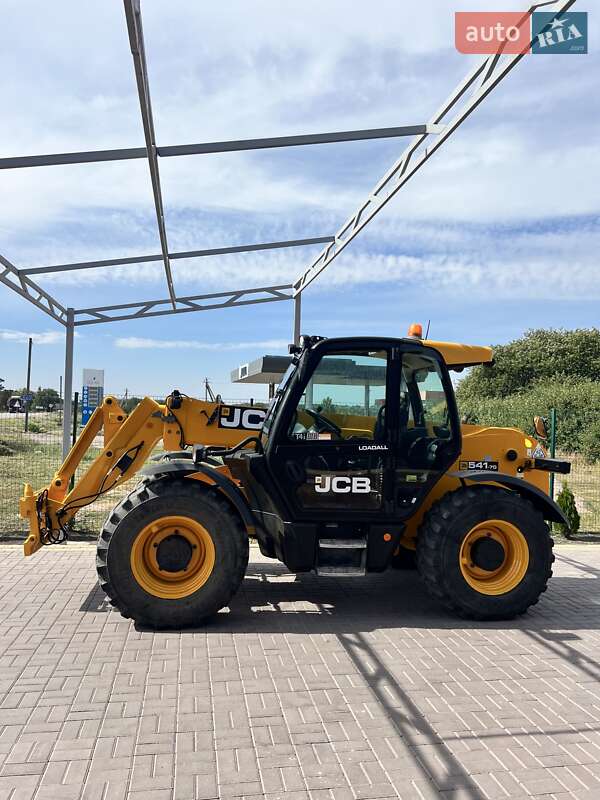 JCB 541-70 2015