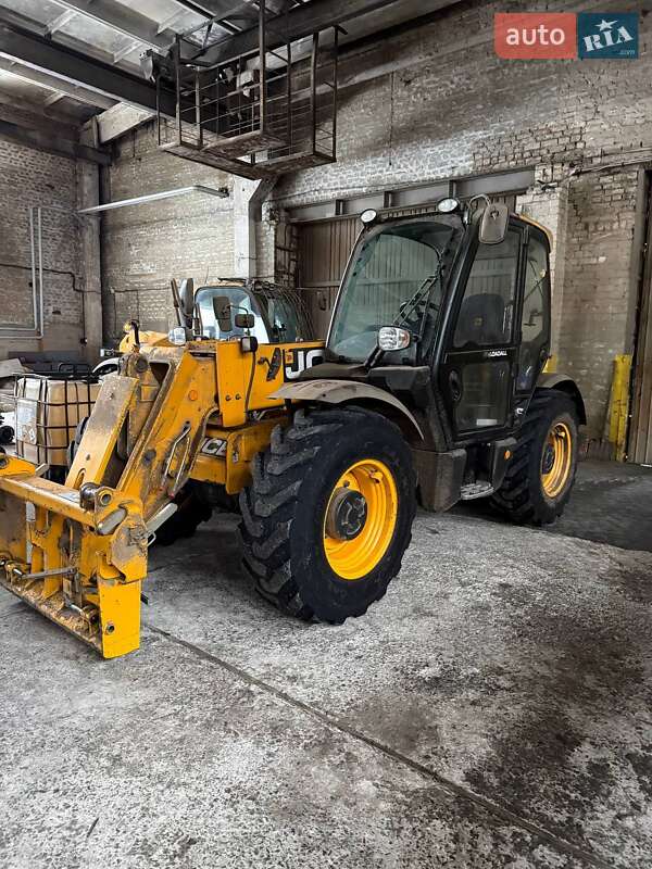 JCB 541-70 2022