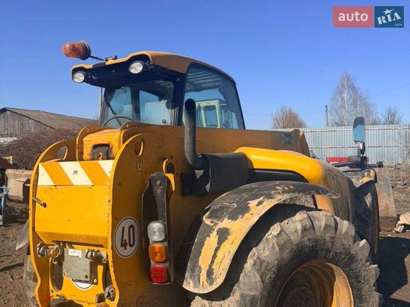 Телескопический погрузчик JCB 541-70 2006 в Чорткове