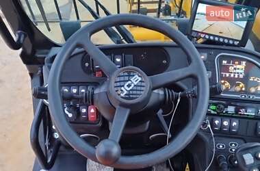 Телескопический погрузчик JCB 555-210R 2020 в 