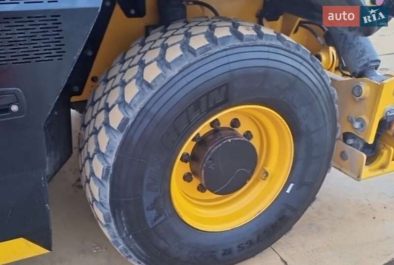 Телескопічні навантажувачі JCB 555-210R 2020 в Рівному