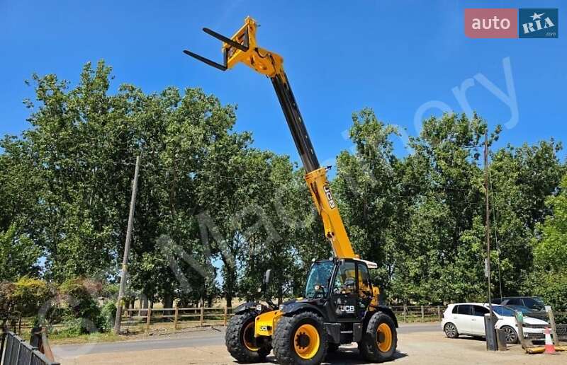 Телескопічні навантажувачі JCB 560-80 2016 в Києві фото 17 Телескопічні навантажувачі JCB 560-80 2016 в Києві