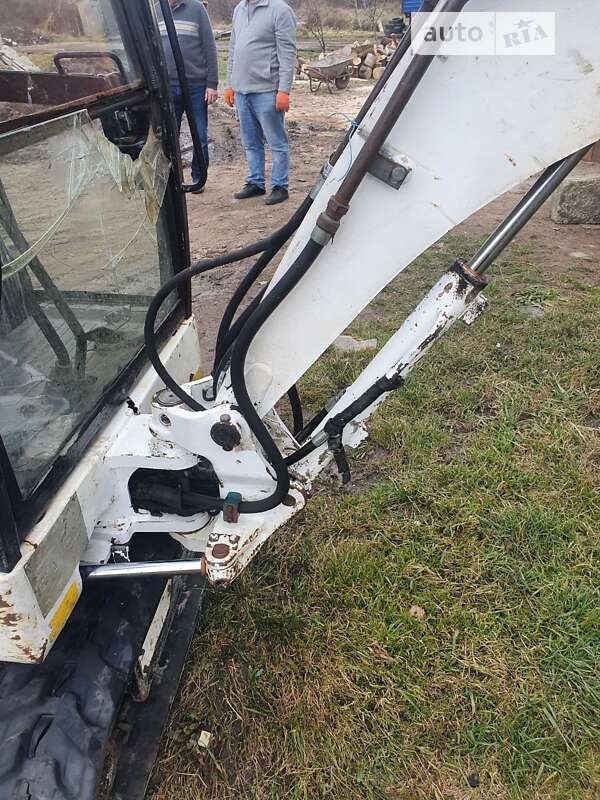 Міні-екскаватор JCB 8014 2001 в Львові