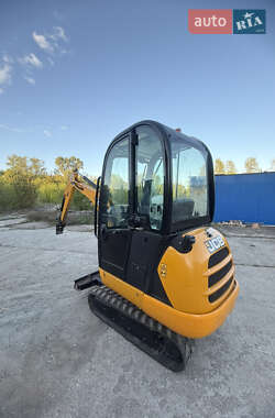 Экскаватор погрузчик JCB 8018 2014 в 