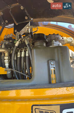 Миниэкскаватор JCB 8032 2005 в 