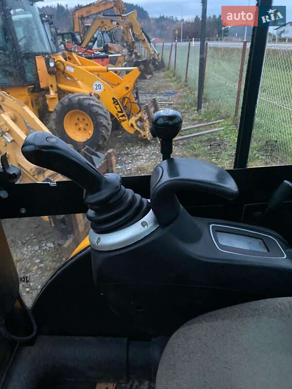 Міні-екскаватор JCB 8035 2017 в Ужгороді фото 11 Міні-екскаватор JCB 8035 2017 в Ужгороді