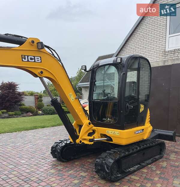 JCB 8065 2011