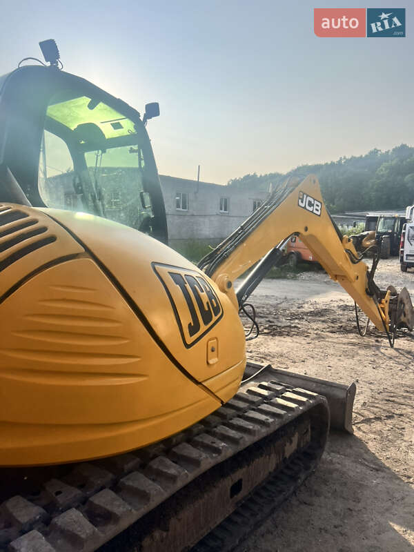 Экскаватор погрузчик JCB 8085 2005 в Львове
