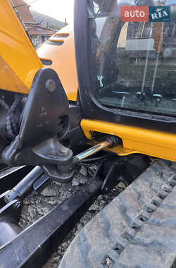 Гусеничный экскаватор JCB 8085 2013 в 